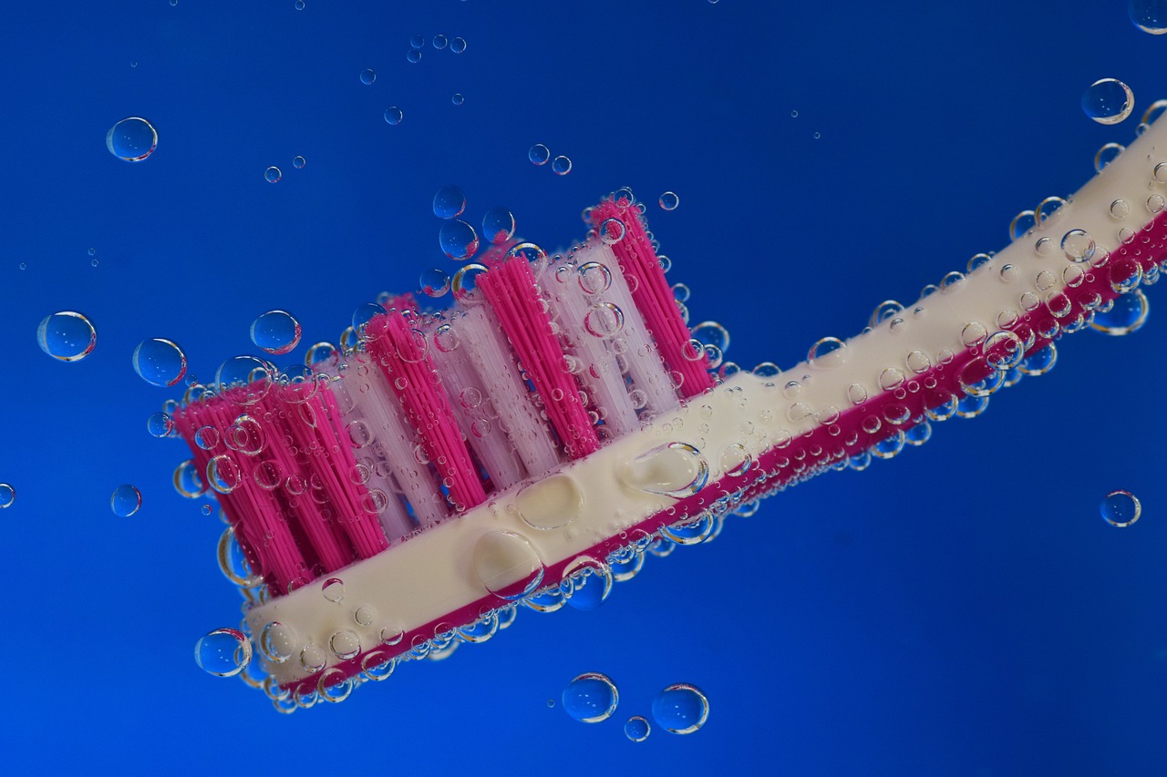 Ankara İnvisalign - İnvisalign mı, Geleneksel Tel mi? Hangi Tedavi Seçeneği Size Uygun?