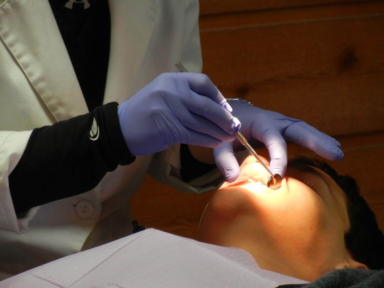 Ankara İnvisalign Doktor - Invisalign ve Sabit Retainer: Hangisi Daha İyi Gece Kullanımı İçin Uygun?