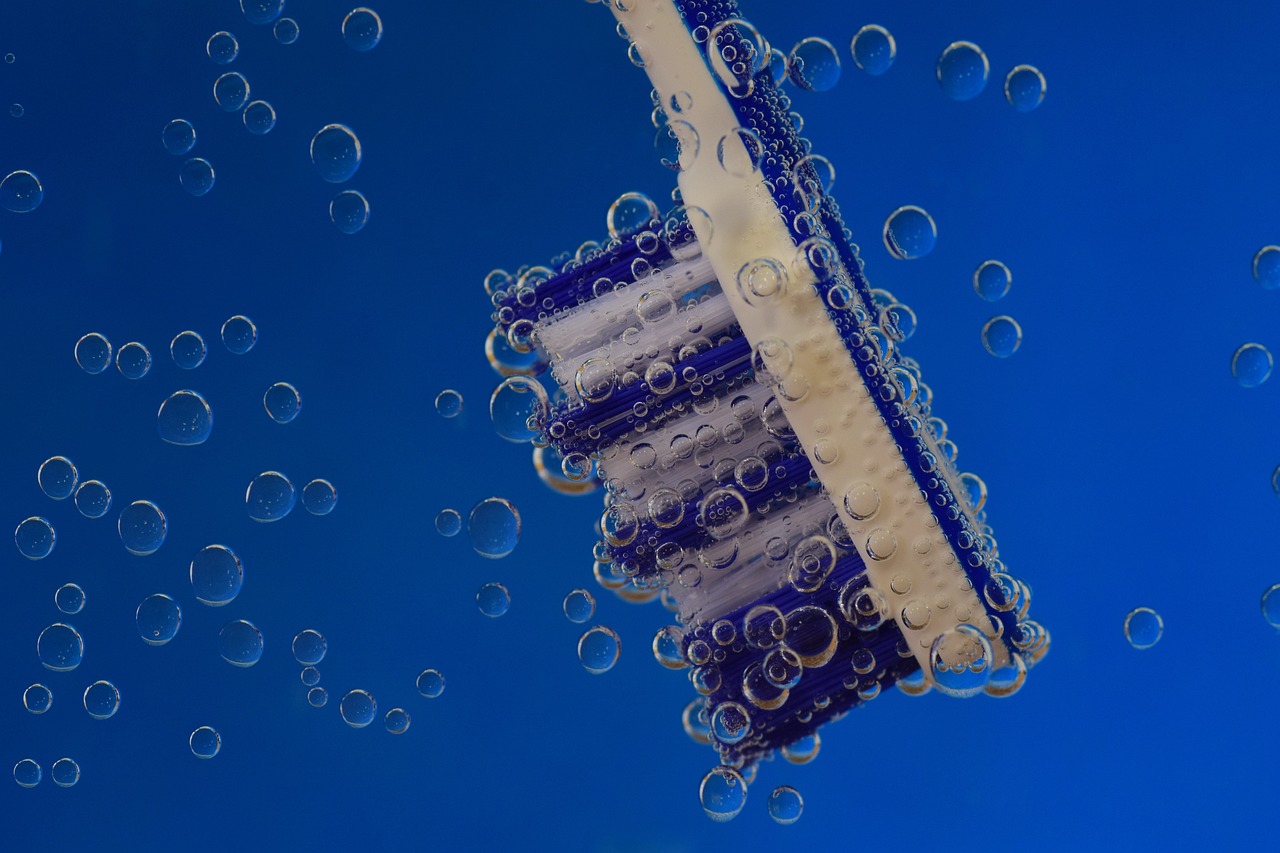 Ankara Ortodonti Uzmanı - İnvisalign Plaklarının Temizliği