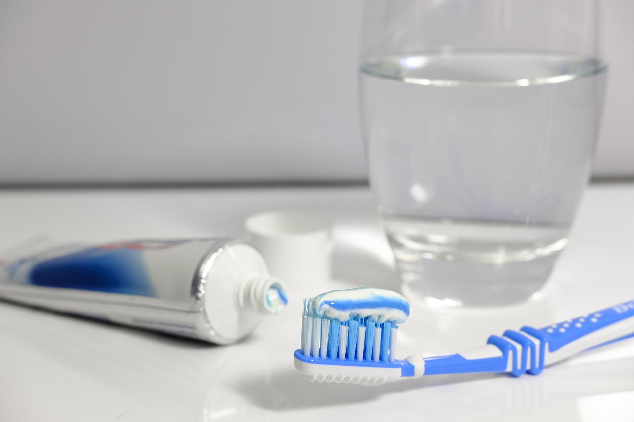 Ankara İnvisalign Doktor - Invisalign ve Sabit Retainer: Hangisi Daha İyi Gece Kullanımı İçin Uygun?